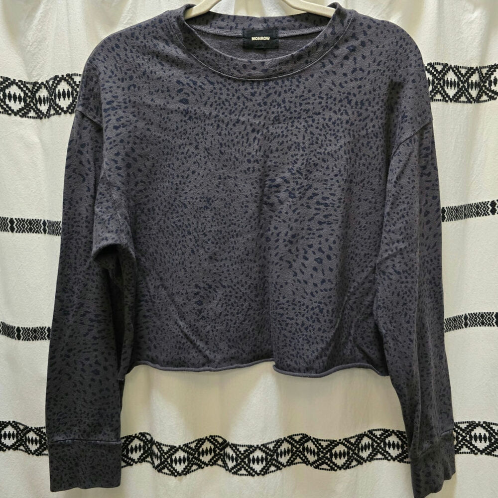Monrow dark gray spotted long sleeve crewneck boxy crop top size large cheetah